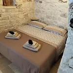 Trullo Del Sol Челье-Мессапика